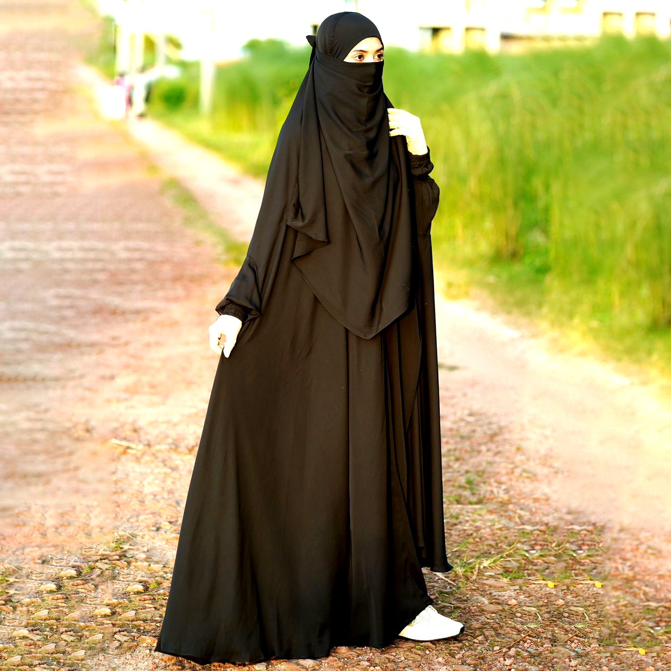 Floor Touch Long Abaya-ফ্লোর টাচ লং আবায়া